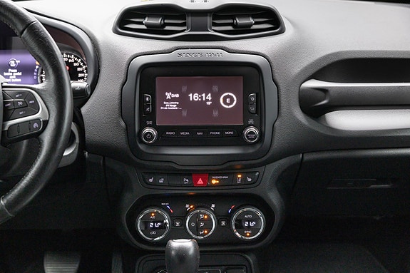 Jeep Renegade 19 of 25