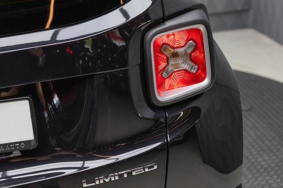 Jeep Renegade 7 of 25