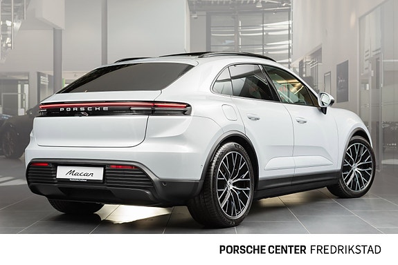 Porsche Macan 3 of 30