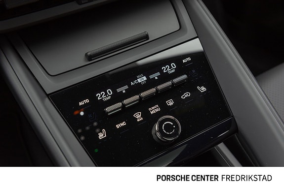 Porsche Macan 29 of 30