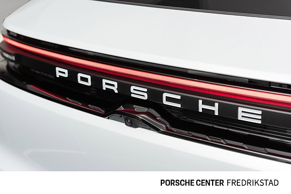 Porsche Macan 7 of 30