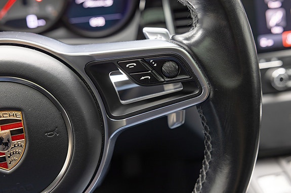 Porsche Macan 27 of 30