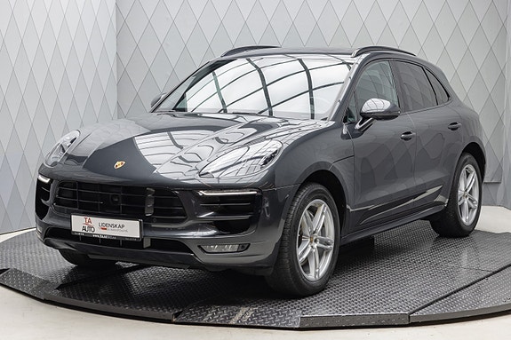 Porsche Macan 2 of 30