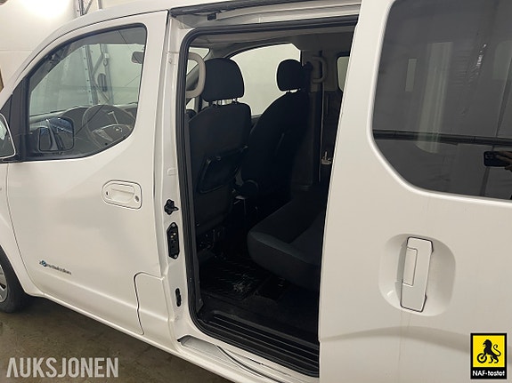 Nissan e-NV200 12 of 30