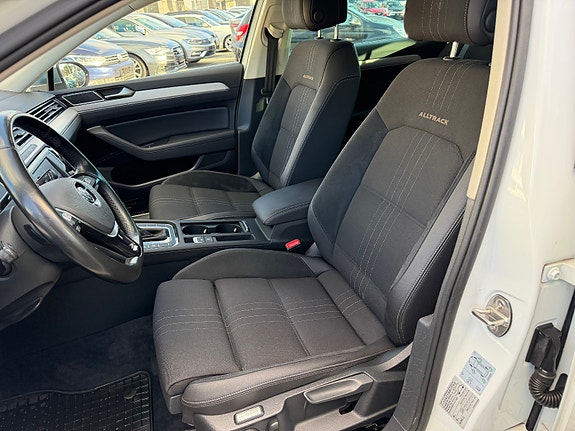 Volkswagen Passat Alltrack 15 of 23