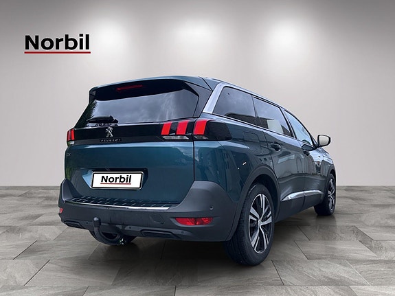 Peugeot 5008 5 of 21