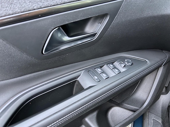 Peugeot 5008 13 of 21