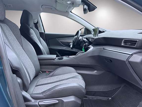 Peugeot 5008 14 of 21
