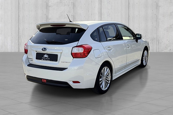 Subaru Impreza 5 of 18