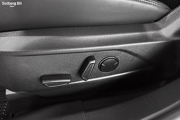 Ford Mustang Mach-E 26 of 30