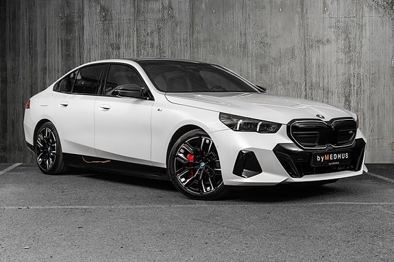 BMW i5 2 of 30