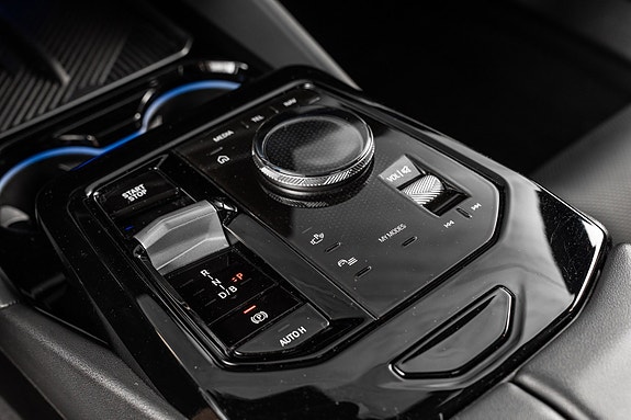 BMW i5 24 of 30