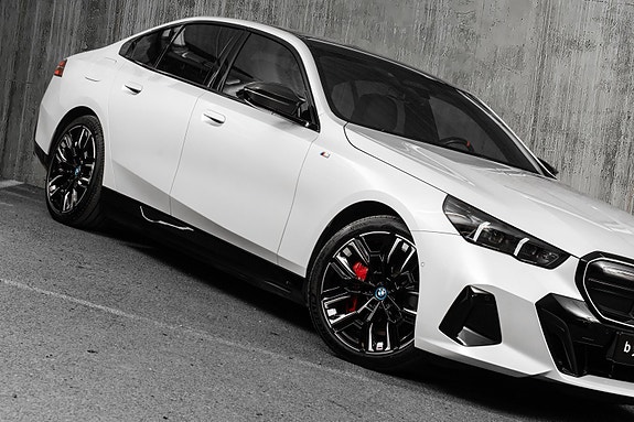 BMW i5 4 of 30