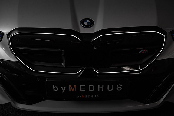 BMW i5 12 of 30