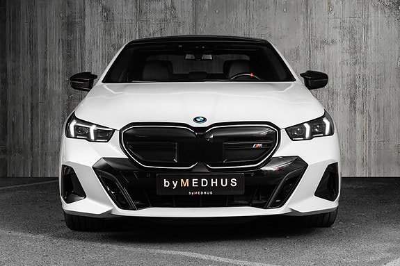 BMW i5 6 of 30