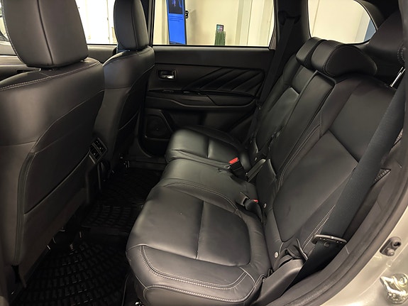 Mitsubishi Outlander 22 of 25