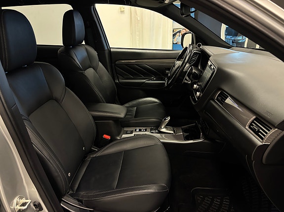 Mitsubishi Outlander 10 of 25
