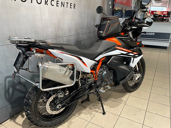 KTM 890 Adventure R 6 of 18