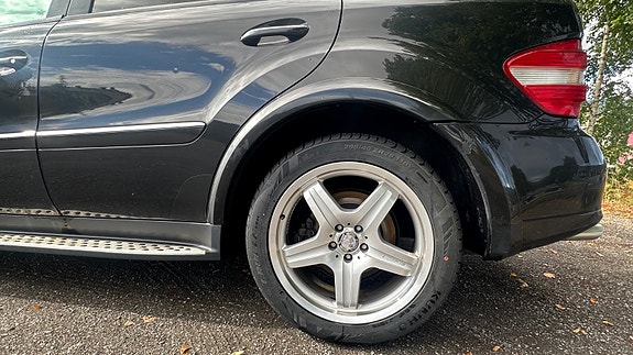 Mercedes-Benz ML320 11 of 30