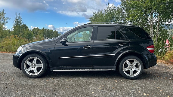 Mercedes-Benz ML320 18 of 30