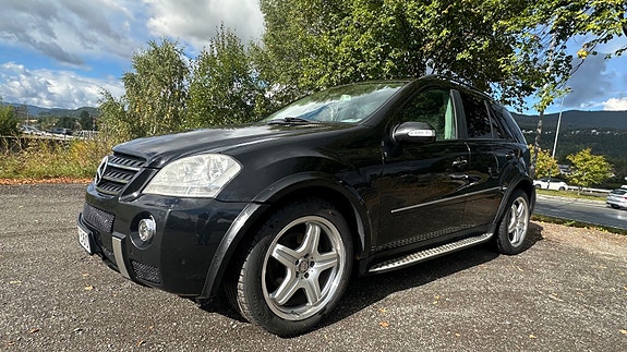 Mercedes-Benz ML320 9 of 30