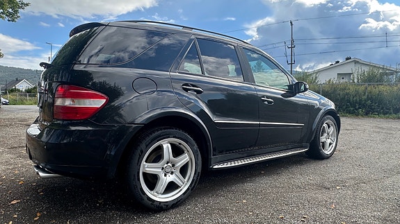Mercedes-Benz ML320 21 of 30