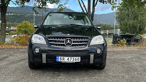 Mercedes-Benz ML320 16 of 30