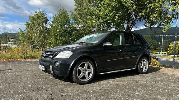 Mercedes-Benz ML320 6 of 30