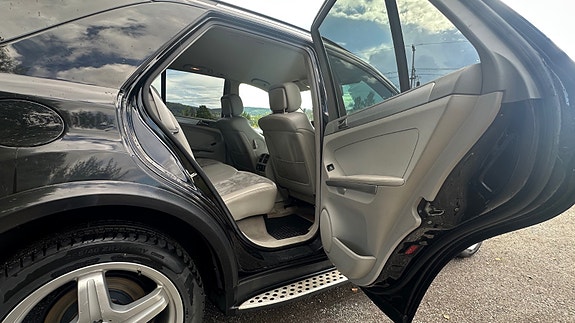 Mercedes-Benz ML320 22 of 30