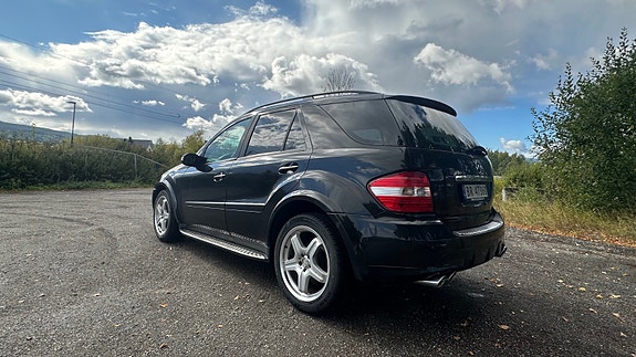 Mercedes-Benz ML320 13 of 30