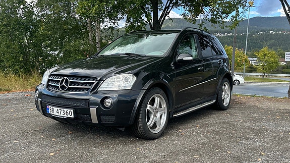 Mercedes-Benz ML320 17 of 30