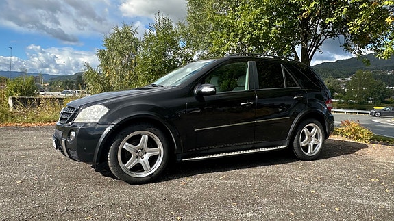 Mercedes-Benz ML320 8 of 30