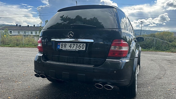 Mercedes-Benz ML320 20 of 30