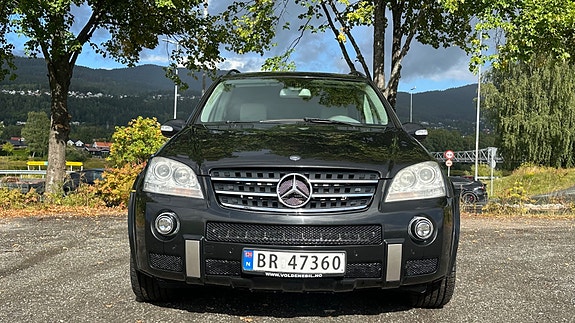 Mercedes-Benz ML320 5 of 30