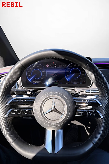 Mercedes-Benz EQE350 16 of 21