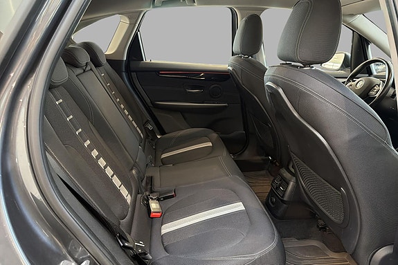 BMW 225xe 16 of 25