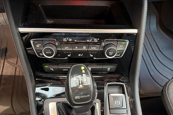 BMW 225xe 23 of 25