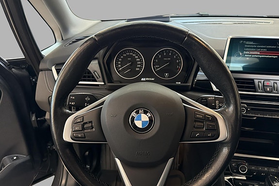 BMW 225xe 12 of 25