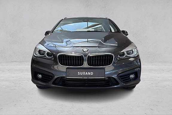 BMW 225xe 8 of 25