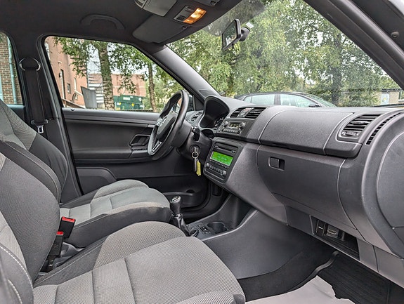 Skoda Fabia 16 of 30