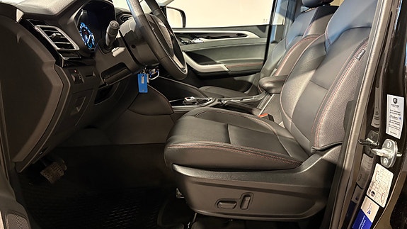 Maxus T90 EV 7 of 25