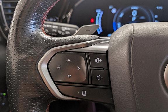 Lexus NX450h 12 of 30