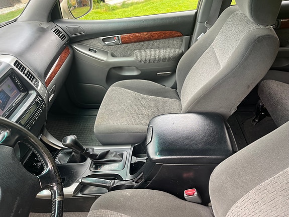 Toyota Land Cruiser 10 of 19