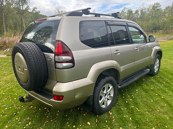 Toyota Land Cruiser 6 of 19