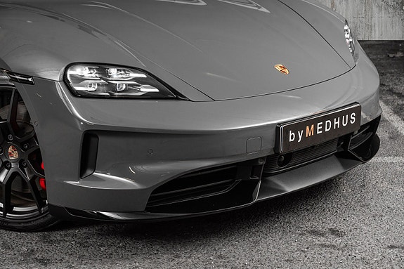 Porsche Taycan GTS 7 of 30