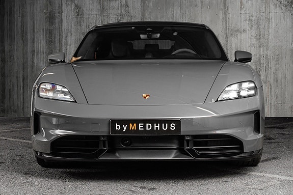 Porsche Taycan GTS 4 of 30