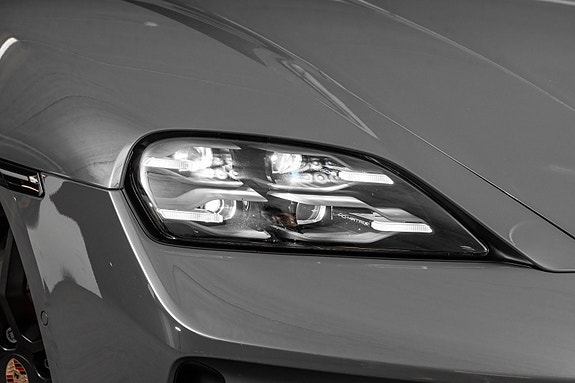 Porsche Taycan GTS 8 of 30
