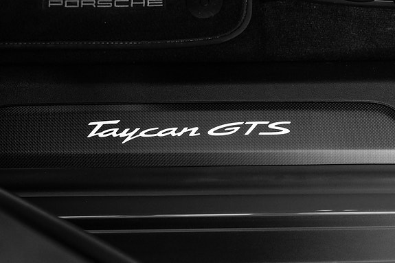 Porsche Taycan GTS 26 of 30