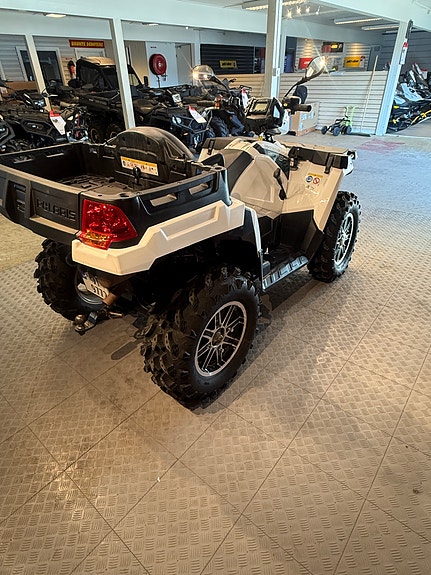 Polaris Sportsman X2 570 3 of 6