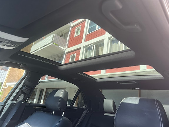 Mercedes-Benz E220 d 14 of 18